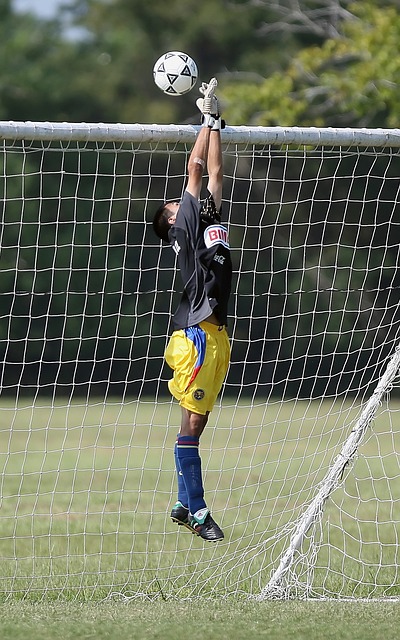 孔蒂：球员承担责任展现了成长，此刻我们不怕任何事物任何人